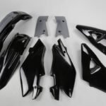 UFO Plastic kit 4-parts Black HVA 2-T CR 125/250 2005