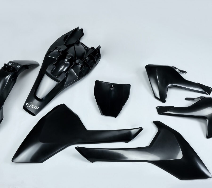 UFO Plastic kit 5-parts Black 001 TC85 18-