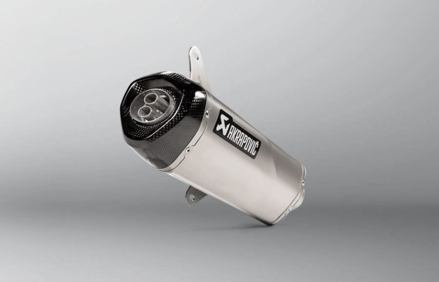 461-VE3SO9-HRSS.JPG Akrapovic Slip-on Line (SS) GTS125/150/250300/GTV250/300 2005- - Image 1